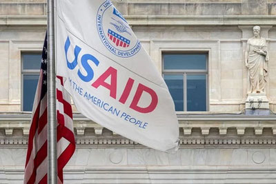 'АҚШ Украинадаги USAID ходимларини ишдан бўшатмоқда'ning rasmi
