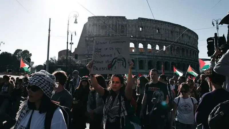 Image of 'In Europe, supporters of Palestine organized a protest demonstration.'