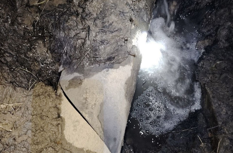 Изрображение 'В Буке экскаватор повредил газопровод'