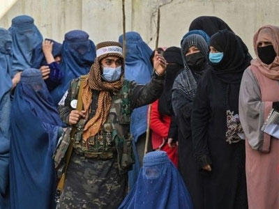 Image of 'In Herat, women are banned from entering hospitals and institutions without a burqa.'