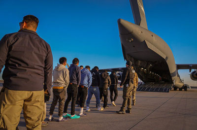 Image of 'The United States deported 39 Uzbek citizens.'
