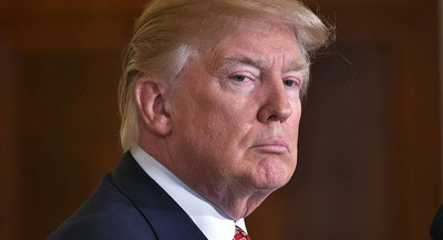 'Трамп: Байден маъмурияти мамлакатни вайрон қилишга уриниб, ноқонуний муҳожирликка йўл очди'ning rasmi