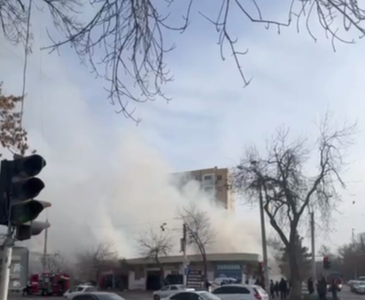 Изрображение 'В автосервисе на Чиланзаре произошел пожар (видео)'