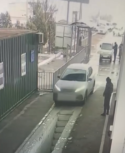 Изрображение 'Пресечен факт незаконного вывоза автомобилей в Таджикистан'