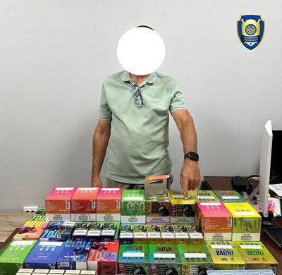 'Тошкентда ноқонуний равишда  электрон тамаки сотмоқчи бўлганлар ушланди'ning rasmi