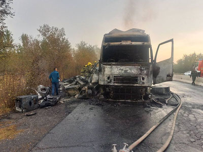 Изрображение 'В Ферганской области на трассе  А-373 сгорел грузовик'