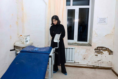 Изрображение 'Саида Мирзиеёва рассказала о визите в поликлинику в отдаленном селе в Ургуте'