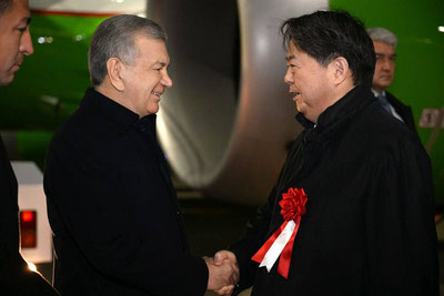 'Президент Японияга етиб борди'ning rasmi