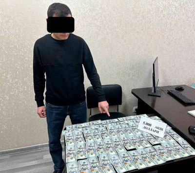 'Тошкент вилоятида кадастр ходими пора олаётганда ушланган'ning rasmi