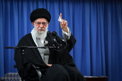 'Oyatulloh Xominaiy Isroilga "qattiq jazo" bilan tahdid qildi'ning rasmi