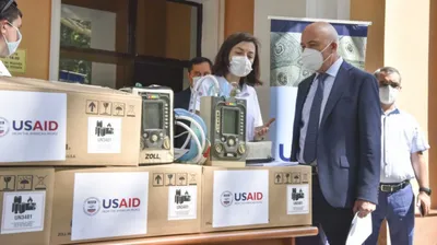 'AҚШ Марказий Осиё иқтисодиётини тиклаш учун кўмакка тайёр'ning rasmi