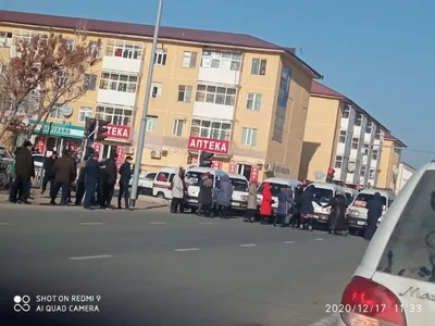'Нукусда маошсиз қолган фуқаролар йўлни тўсиб қўйишди. Расмий изоҳ берди'ning rasmi