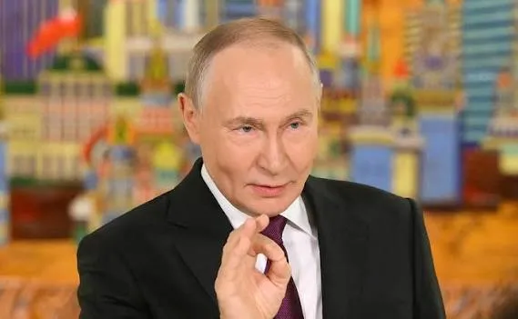'Путиннинг самолёти Москвага қўна олмай, Санкт-Петербургга йўналди'ning rasmi