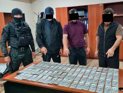 Изображение 'В Узбекистане пресекли попытку сбыта фальшивых долларов, привезённых из Турции'