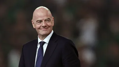 'Инфантино футбол жамоатчилигидан узр сўради'ning rasmi