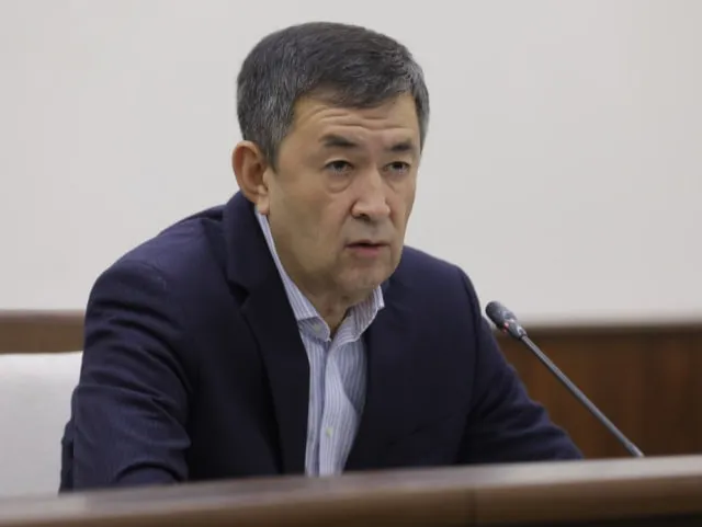 'Таълим ва илм-фан вазирига ходимларни суҳбат асосида ишга қабул қилиш ваколати берилади'ning rasmi